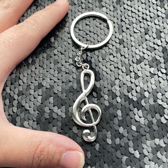 Gorgeous Metal Musical Keychain - Picture 2 of 3